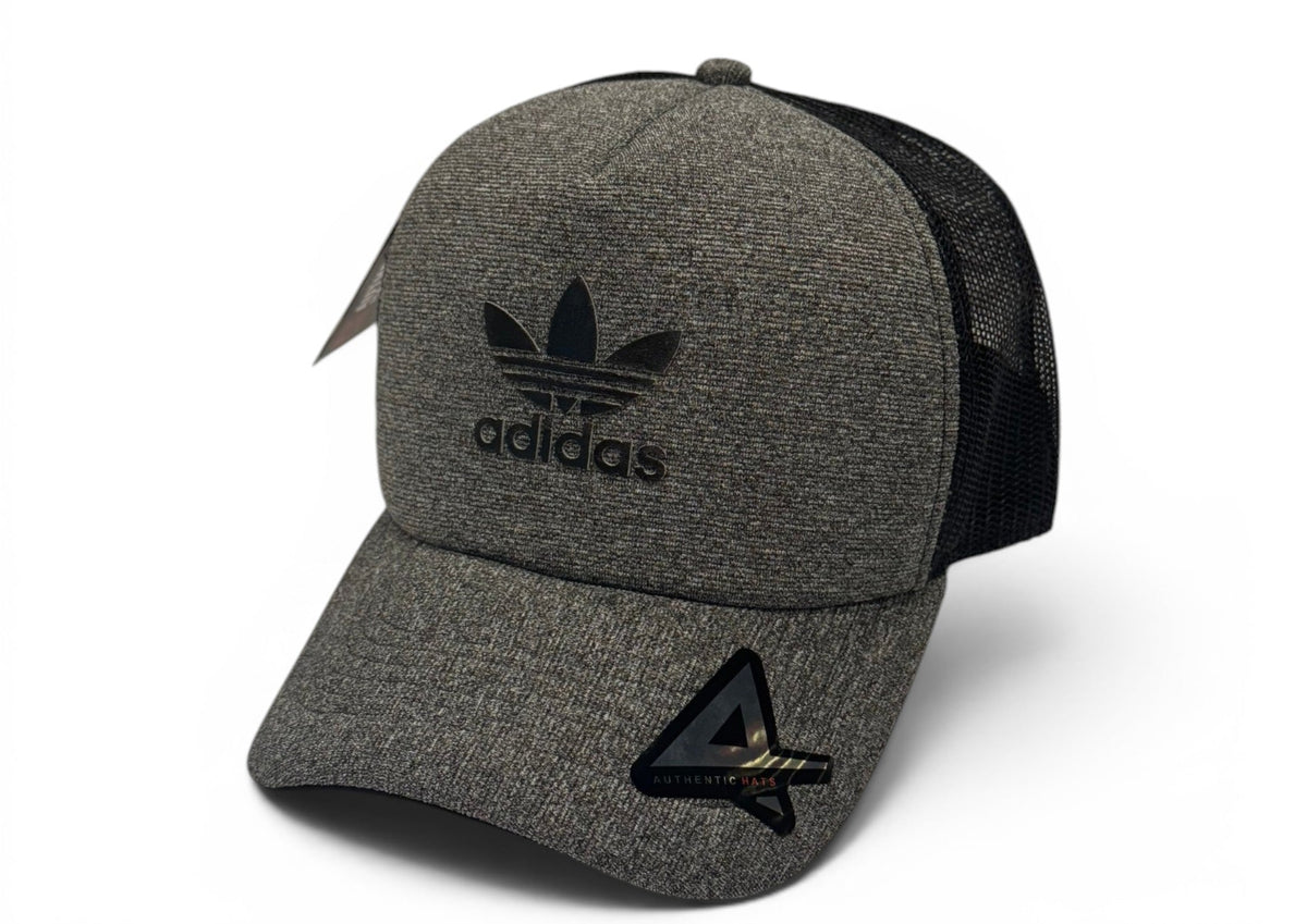 Boné Trucker Adidas Cinza