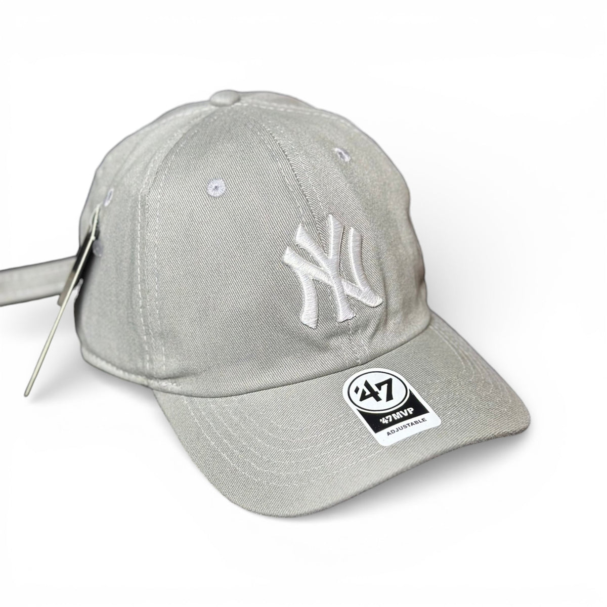 Boné New Era Dad Hat Cinza Claro e Branco