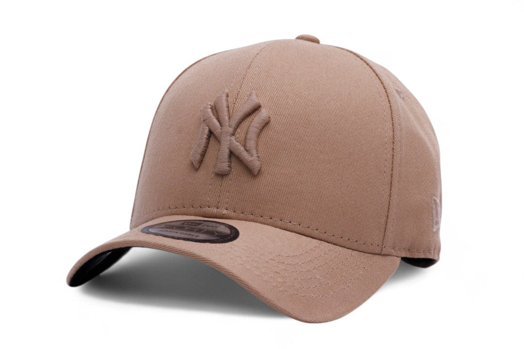 Boné New Era Yankees Strapback Marrom