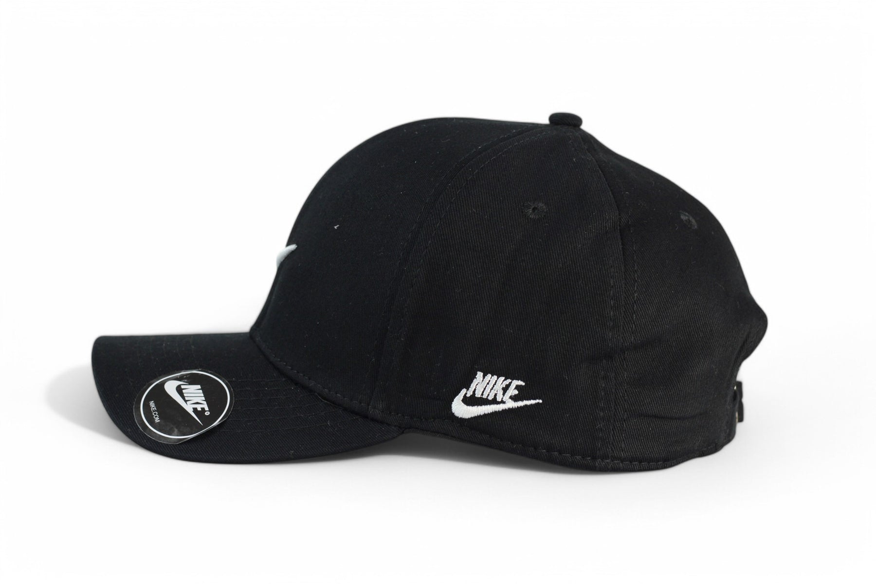 Boné Logo Nike Bordado Preto e Branco
