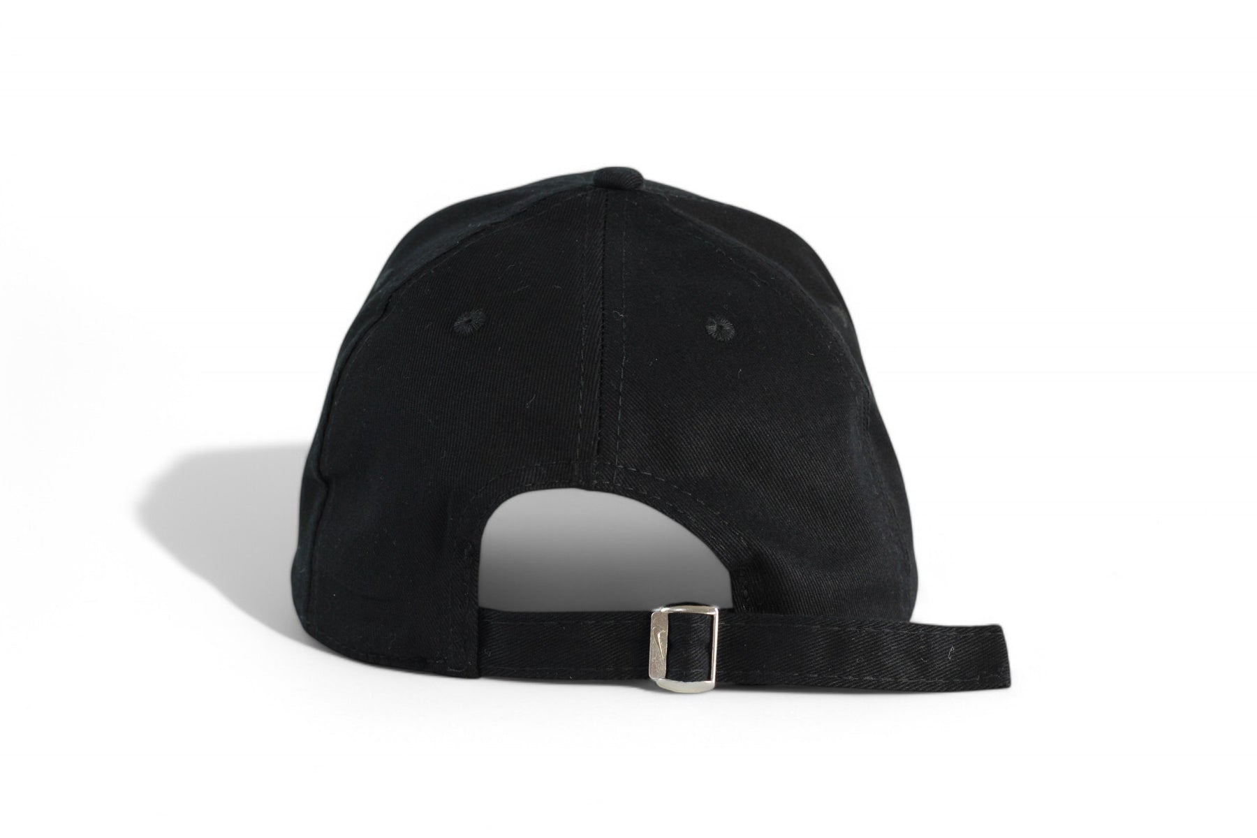 Boné Logo Nike Bordado Preto e Branco