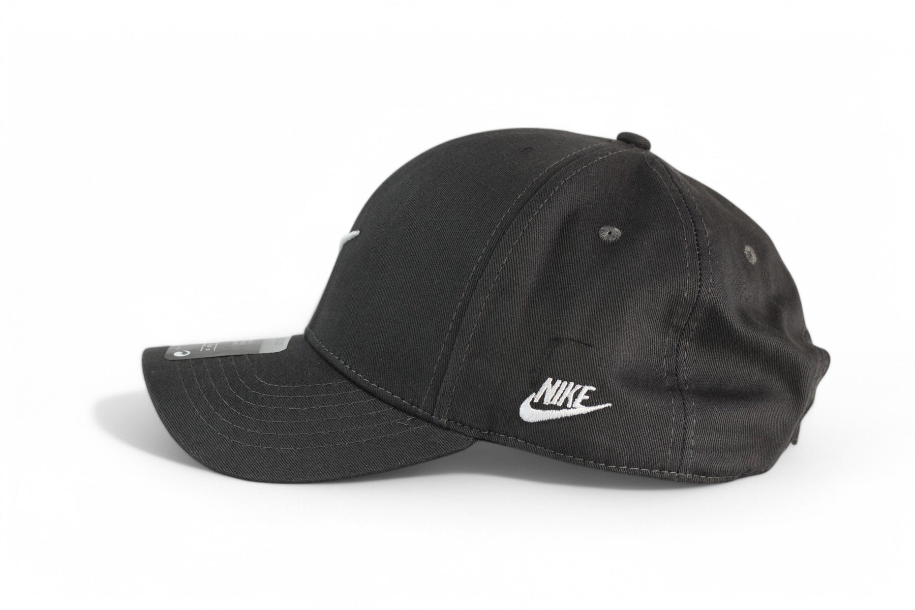 Boné Nike Club Strapback Chumbo e Branco