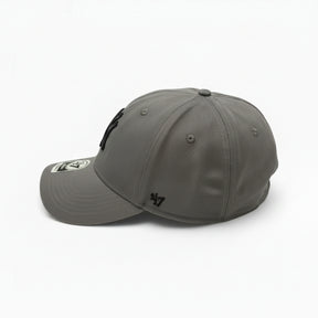 Boné New Era Dad Hat Cinza e Preto