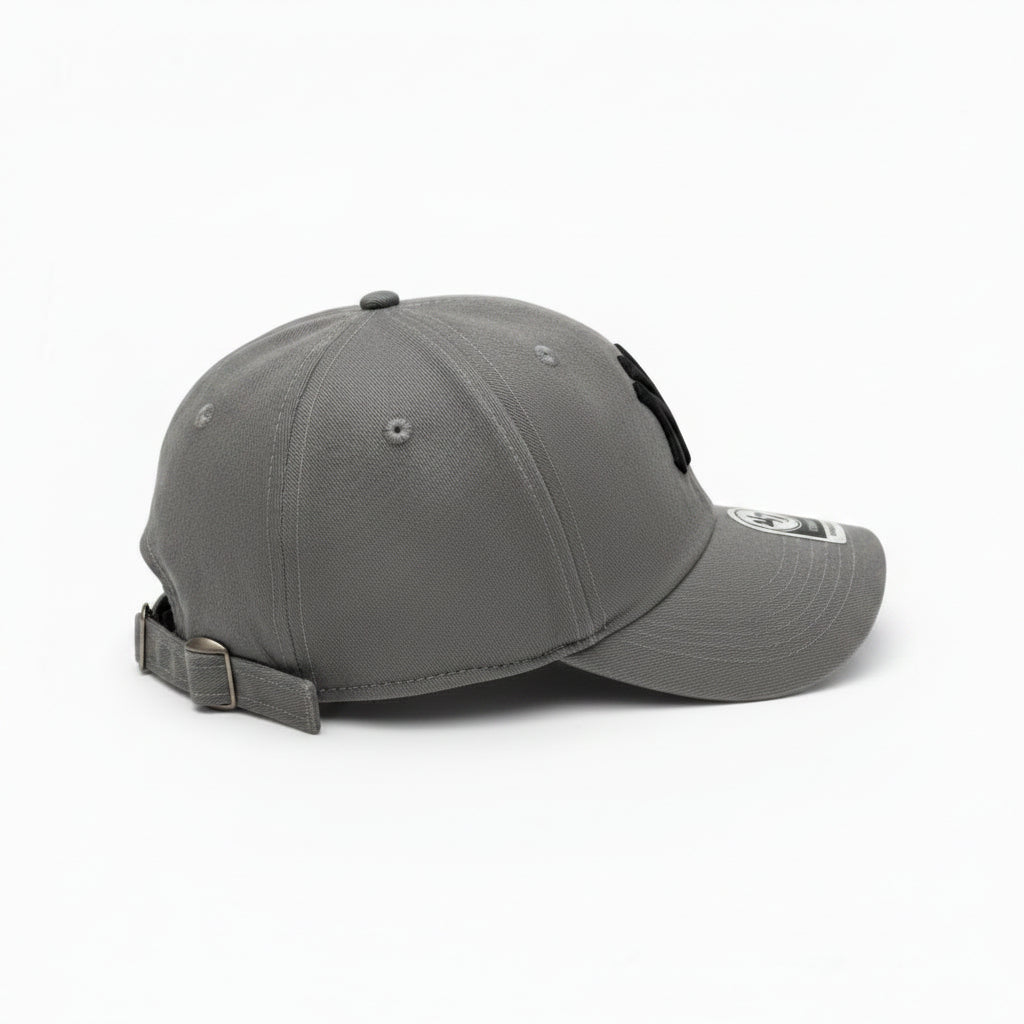 Boné New Era Dad Hat Cinza e Preto