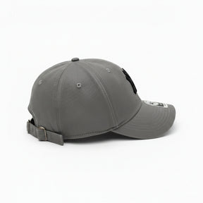 Boné New Era Dad Hat Cinza e Preto