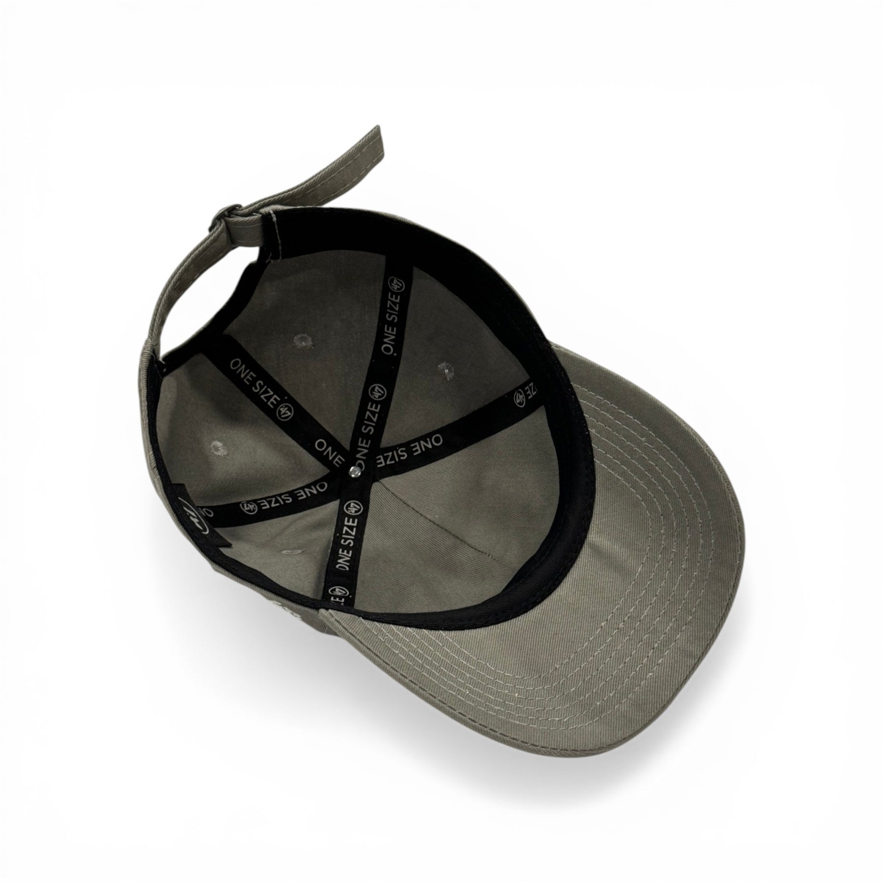 Boné New Era Dad Hat Cinza e Preto