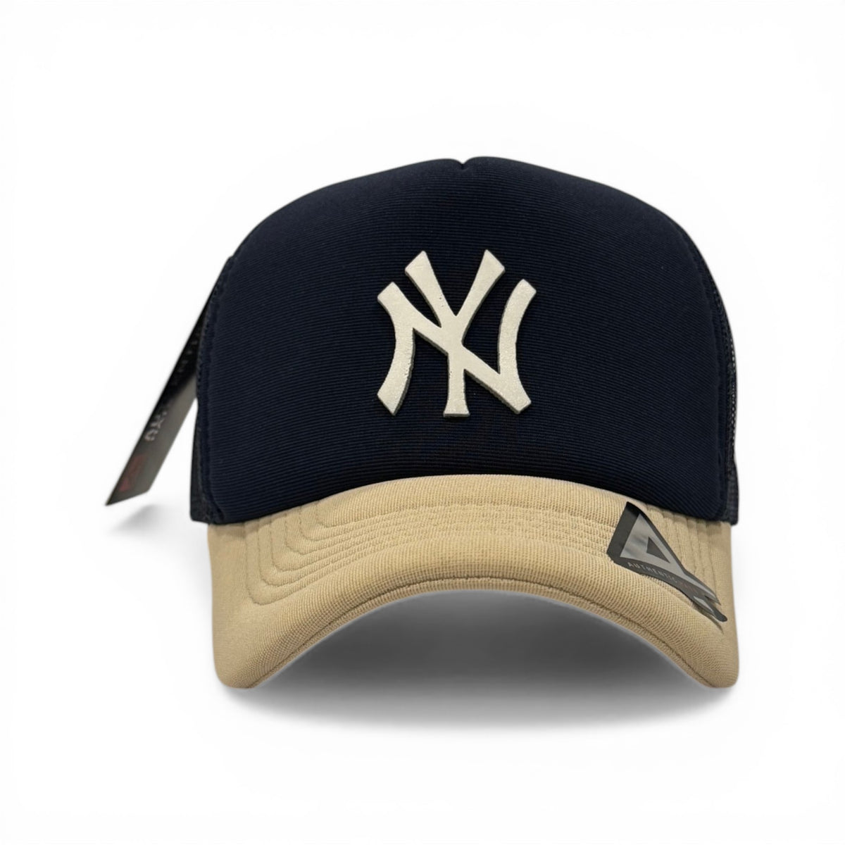 Boné Trucker New Era Azul e Bege