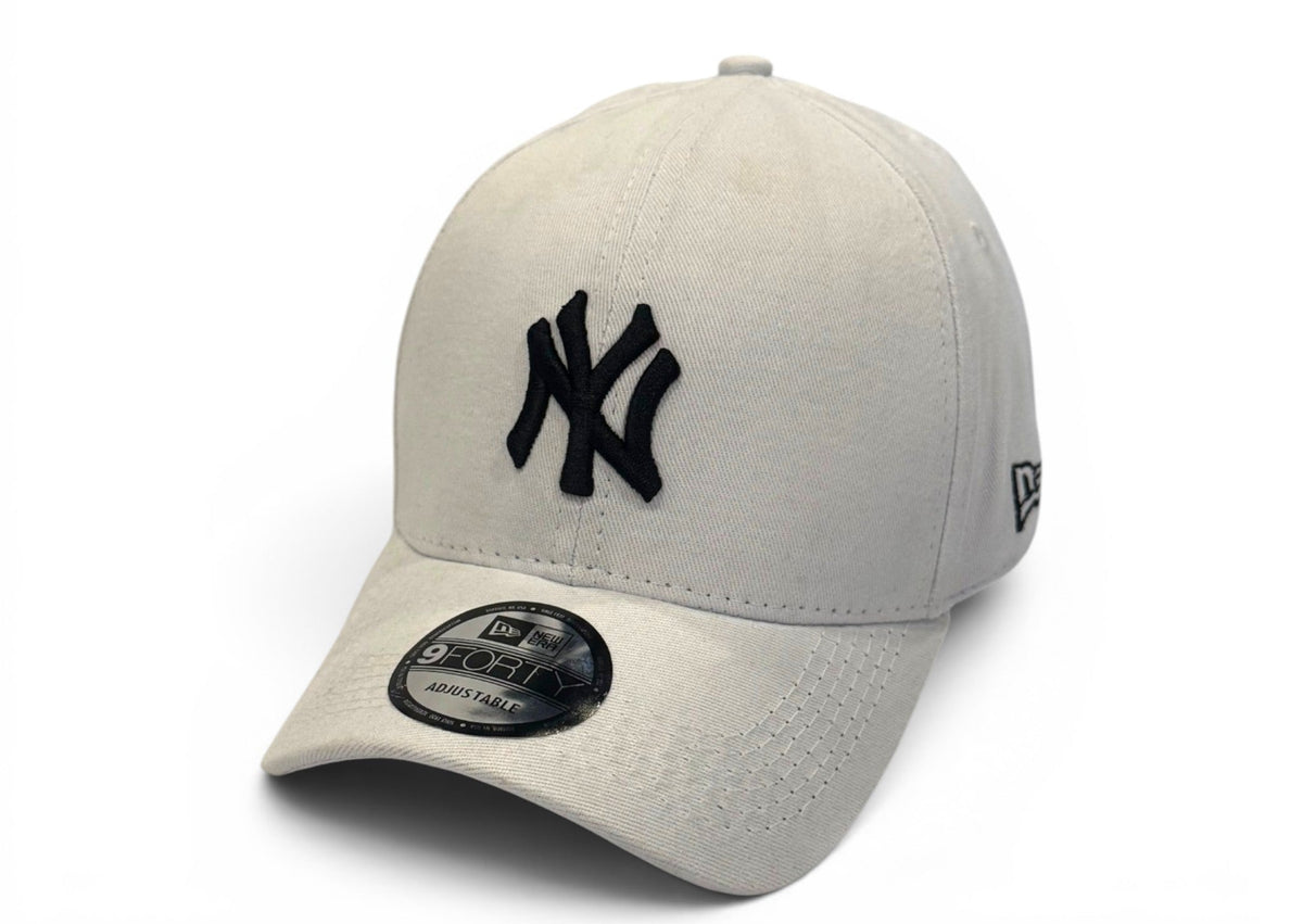 Boné New Era Yankees Strapback Branco e Preto