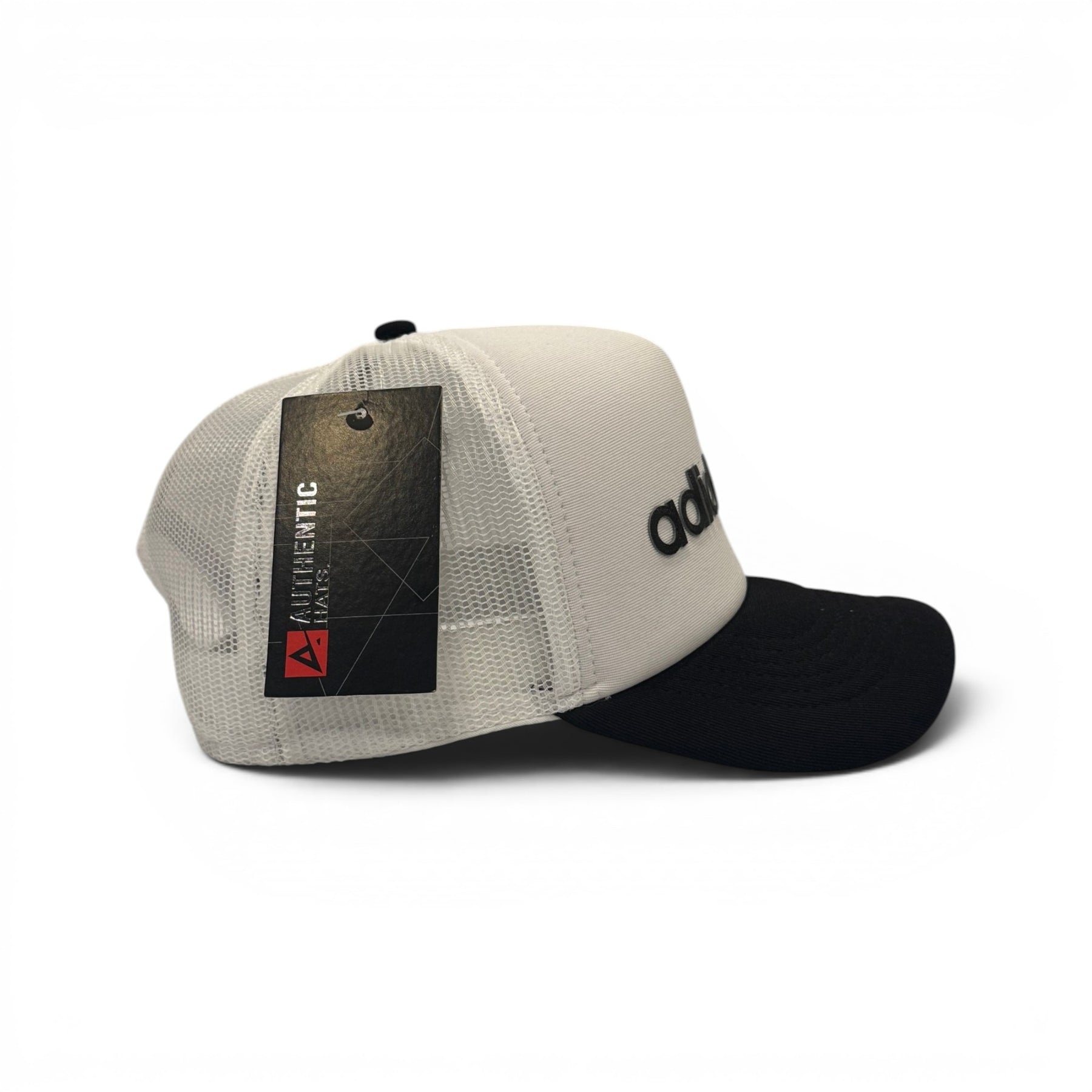 Boné Trucker Adidas Branco e Preto