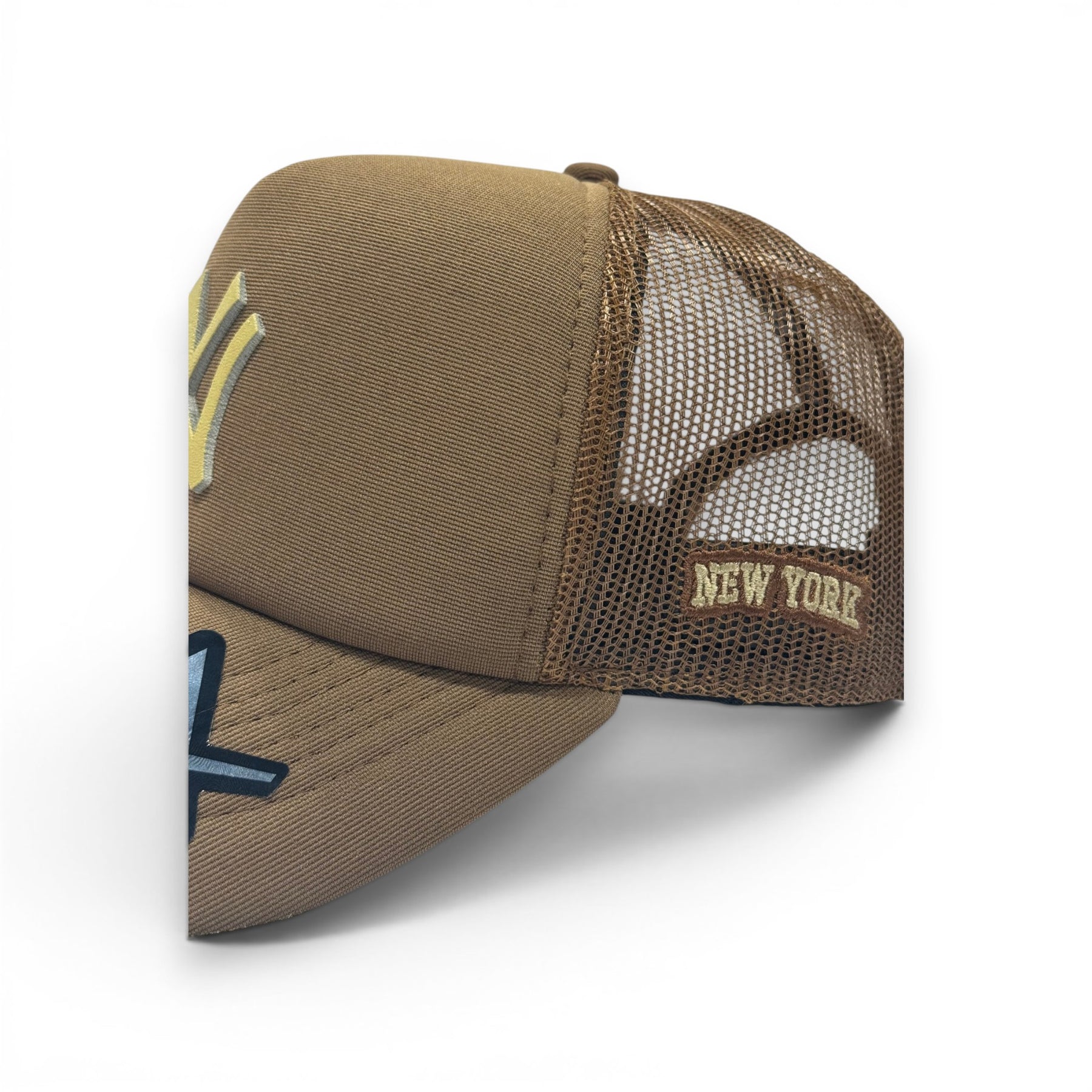 Boné Trucker New Era Marrom