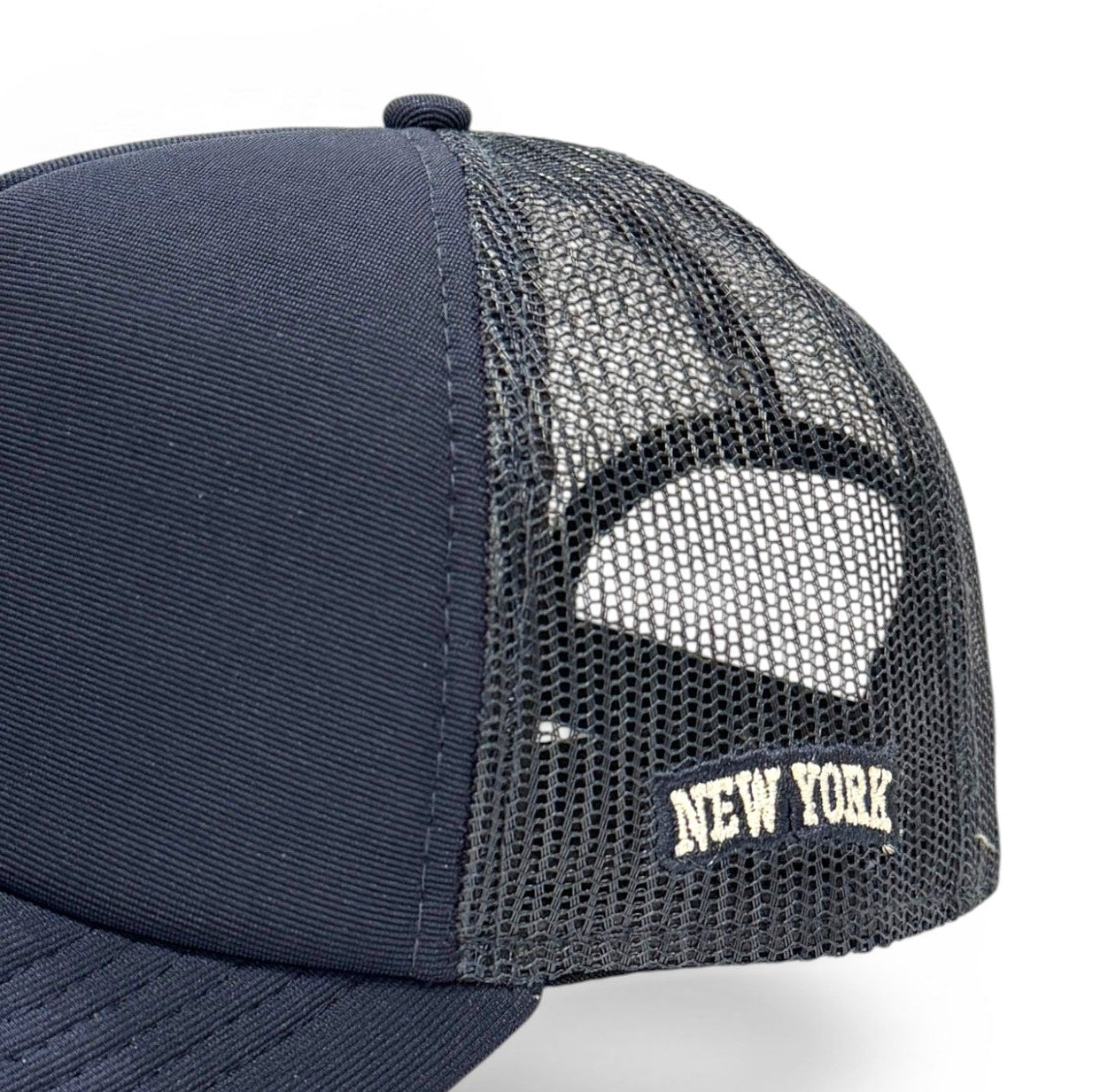 Boné Trucker New Era Azul marinho e Branco