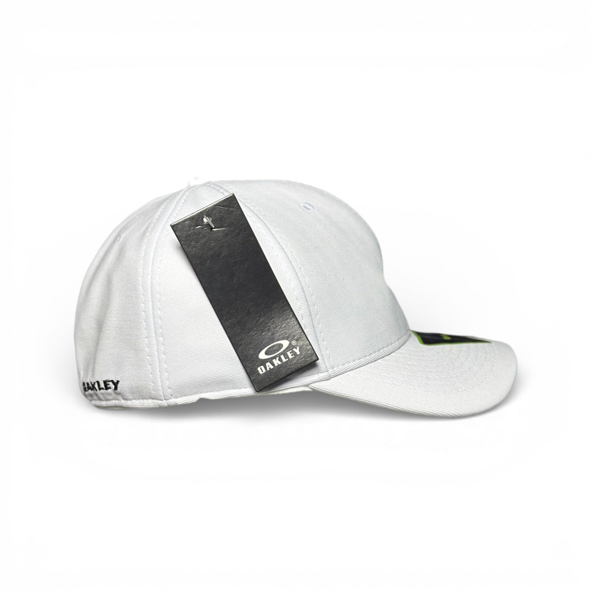 Boné Flex Oakley Tican Branco e Preto