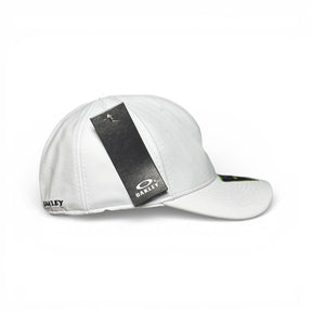 Boné Flex Oakley Tican Branco e Preto