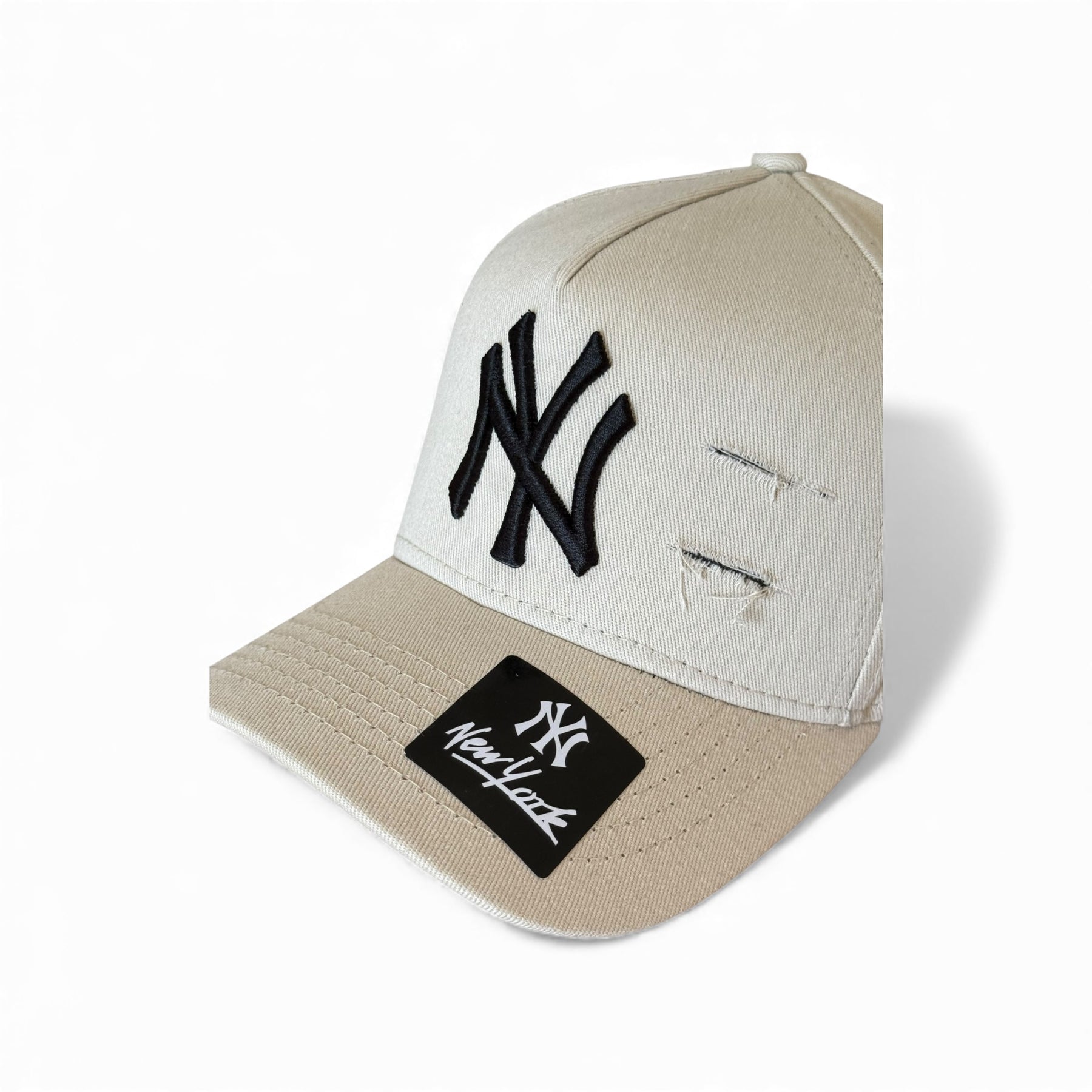 Boné New Era Rasgado Bege e Preto