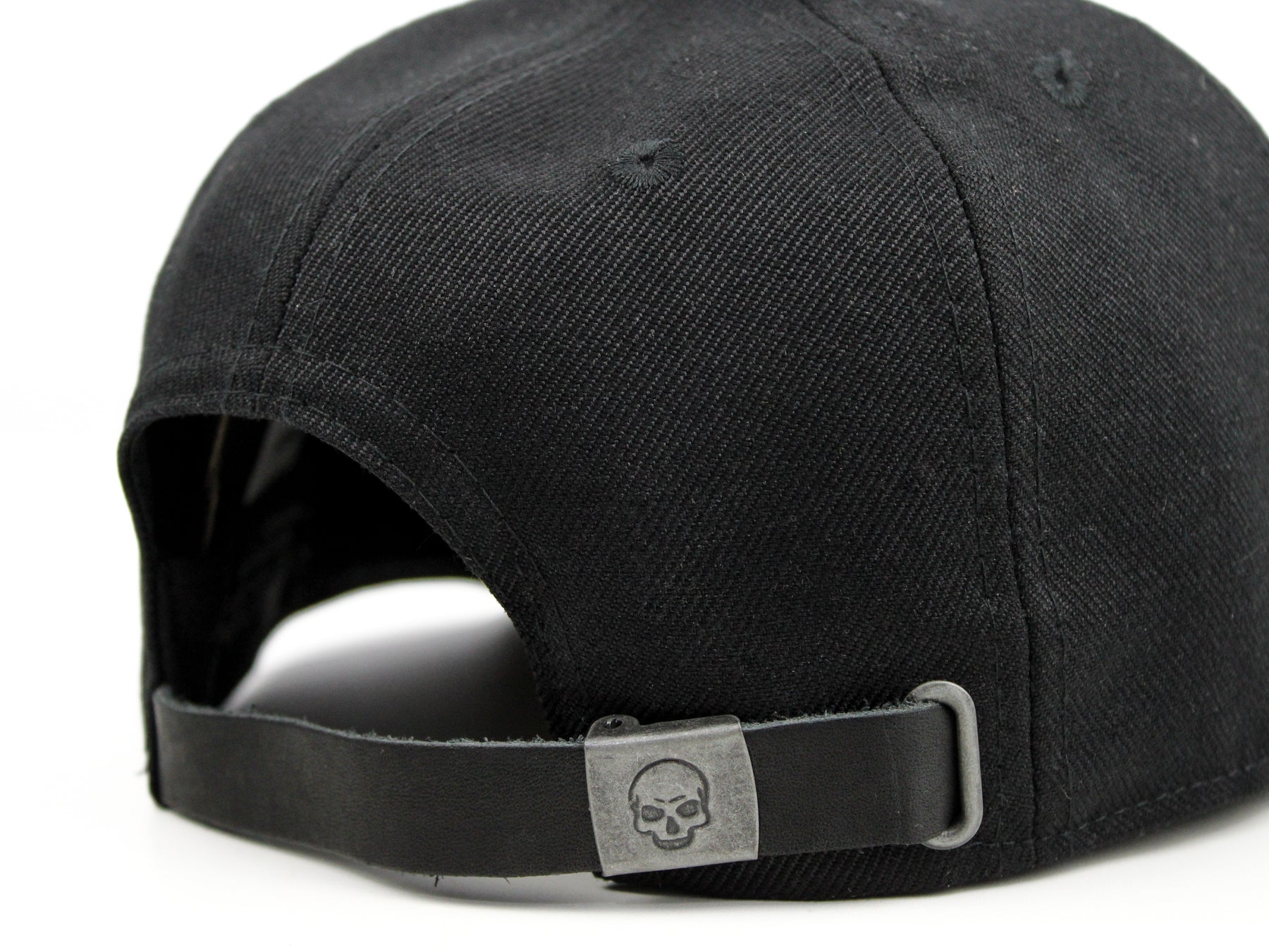 Boné MCD Aba Reta Snapback The Birds Corvo Preto