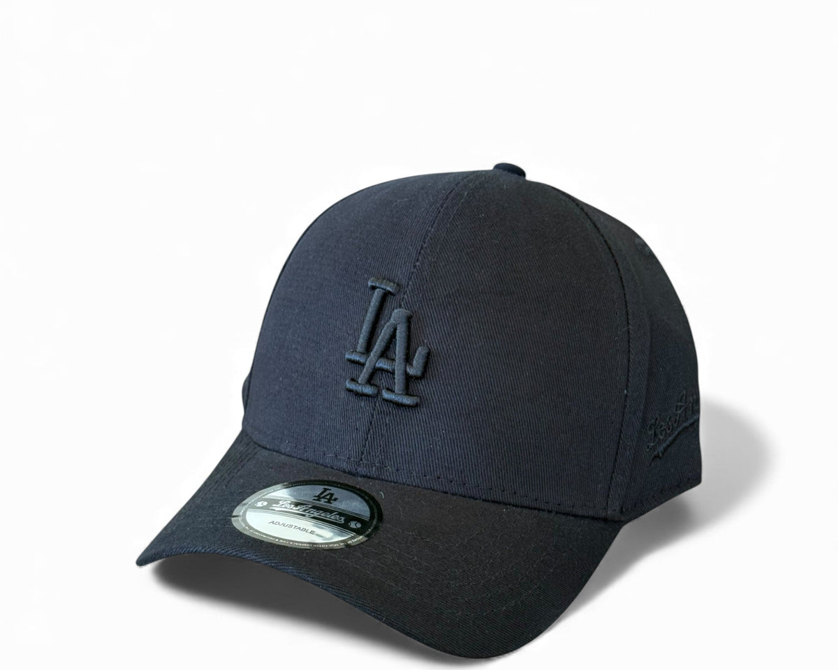 Boné LA Yankees Strapback Preto e Preto