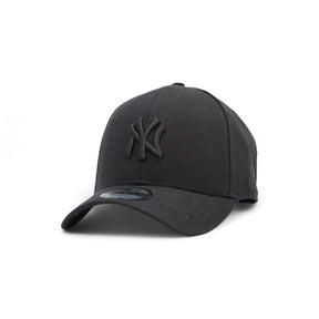 Boné New Era Yankees Strapback Preto