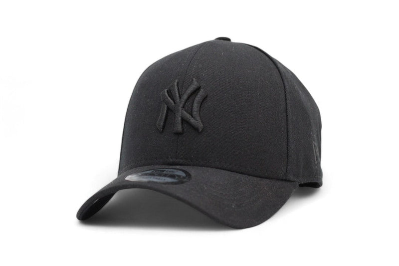 Kit All Black Boné New Era Preto + Camiseta Básica Preta
