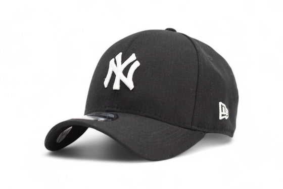 Boné New Era Yankees Strapback Preto e Branco