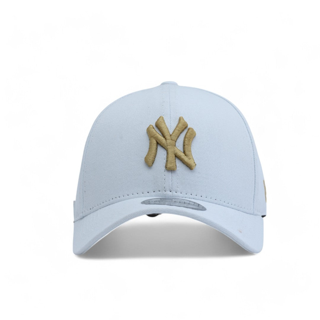 Boné New Era Yankees Strapback Branco com Dourado