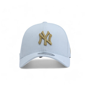 Boné New Era Yankees Strapback Branco com Dourado