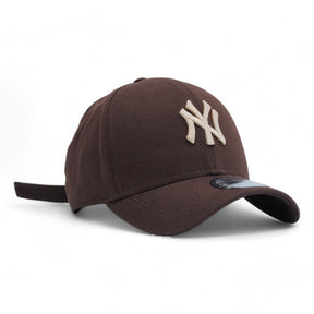 Boné New Era Yankees Strapback Marrom Escuro