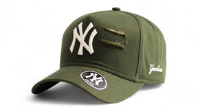 Boné New Era Yankees New York Rasgado Verde Militar