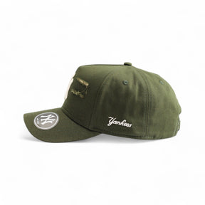 Boné New Era Yankees New York Rasgado Verde Militar