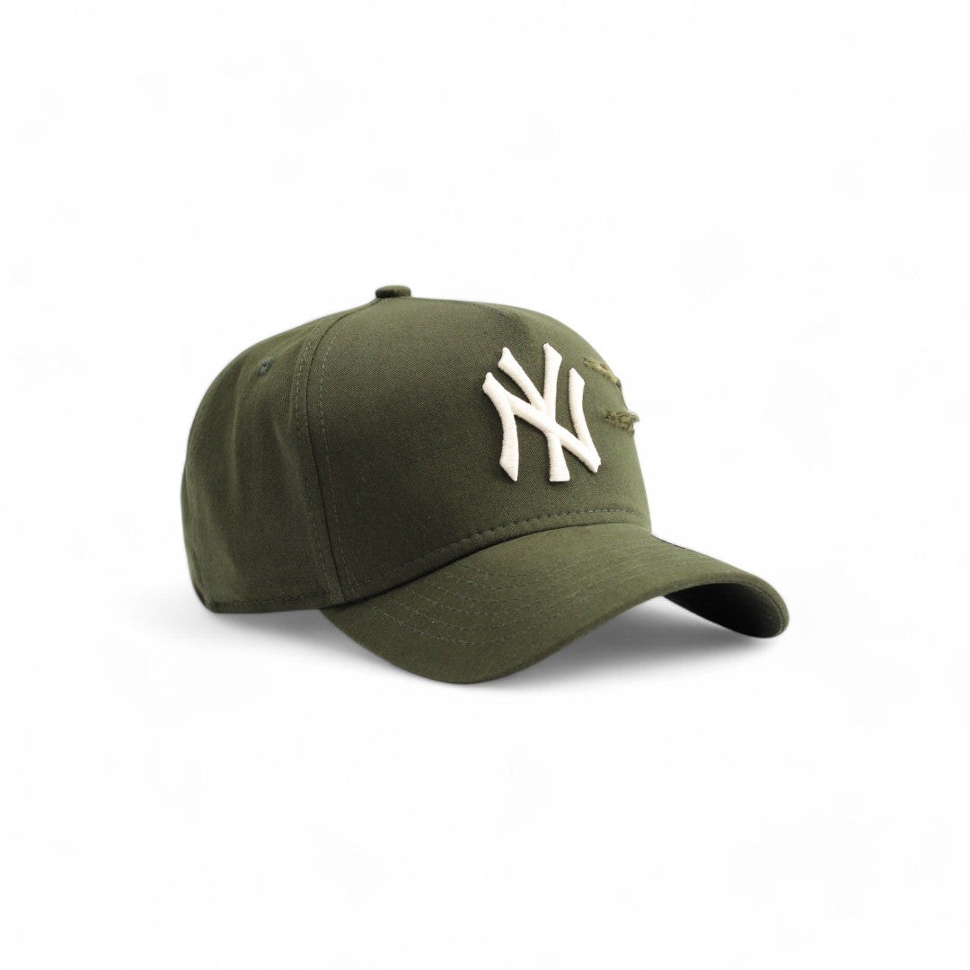 Boné New Era Yankees New York Rasgado Verde Militar
