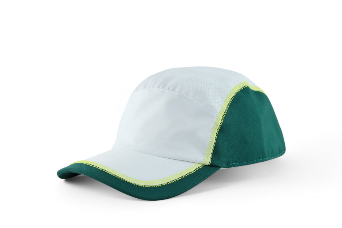 Boné Lacoste Esportivo Leve em Tecido Tafetá com Padrão Diamante Branco e Verde