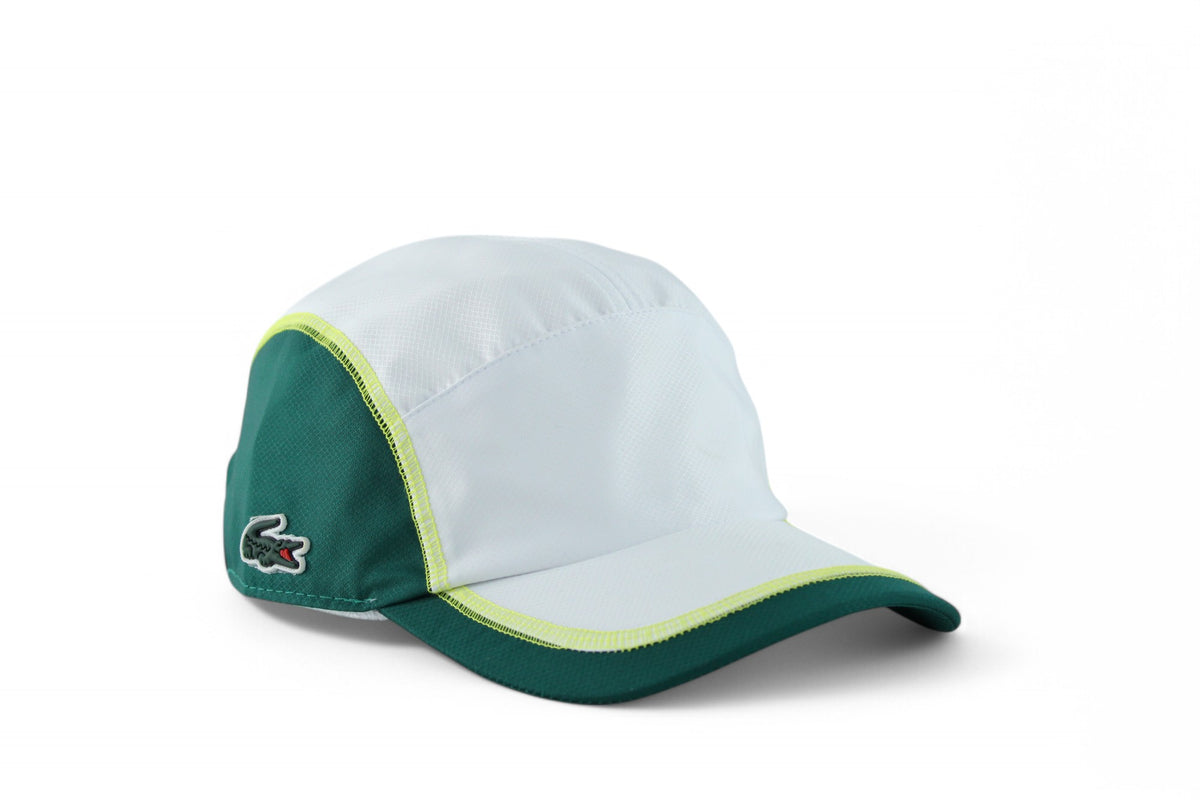 Boné Lacoste Esportivo Leve em Tecido Tafetá com Padrão Diamante Branco e Verde