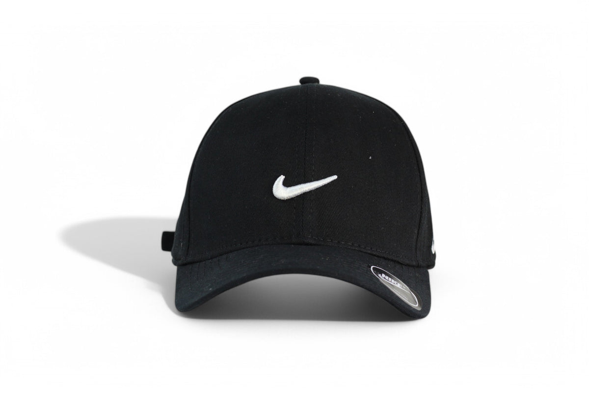 Boné Logo Nike Bordado Preto e Branco