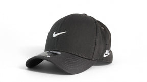 Boné Nike Club  Strapback Chumbo e Branco