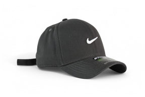 Boné Nike Club  Strapback Chumbo e Branco