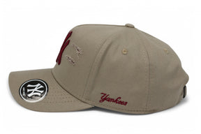 Boné New Era MLB New York Yankees Destroyed Caqui e Vermelho