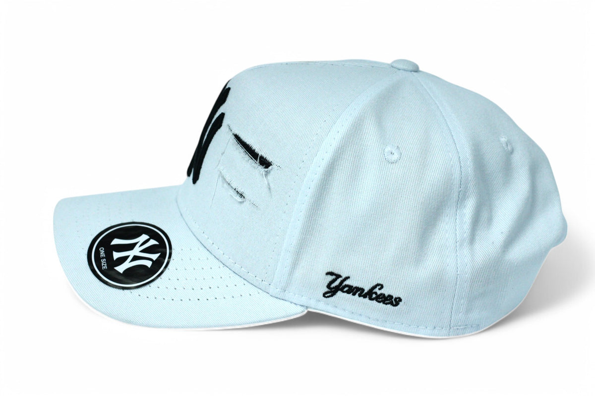 Boné New Era MLB New York Yankees Destroyed Branco e Preto
