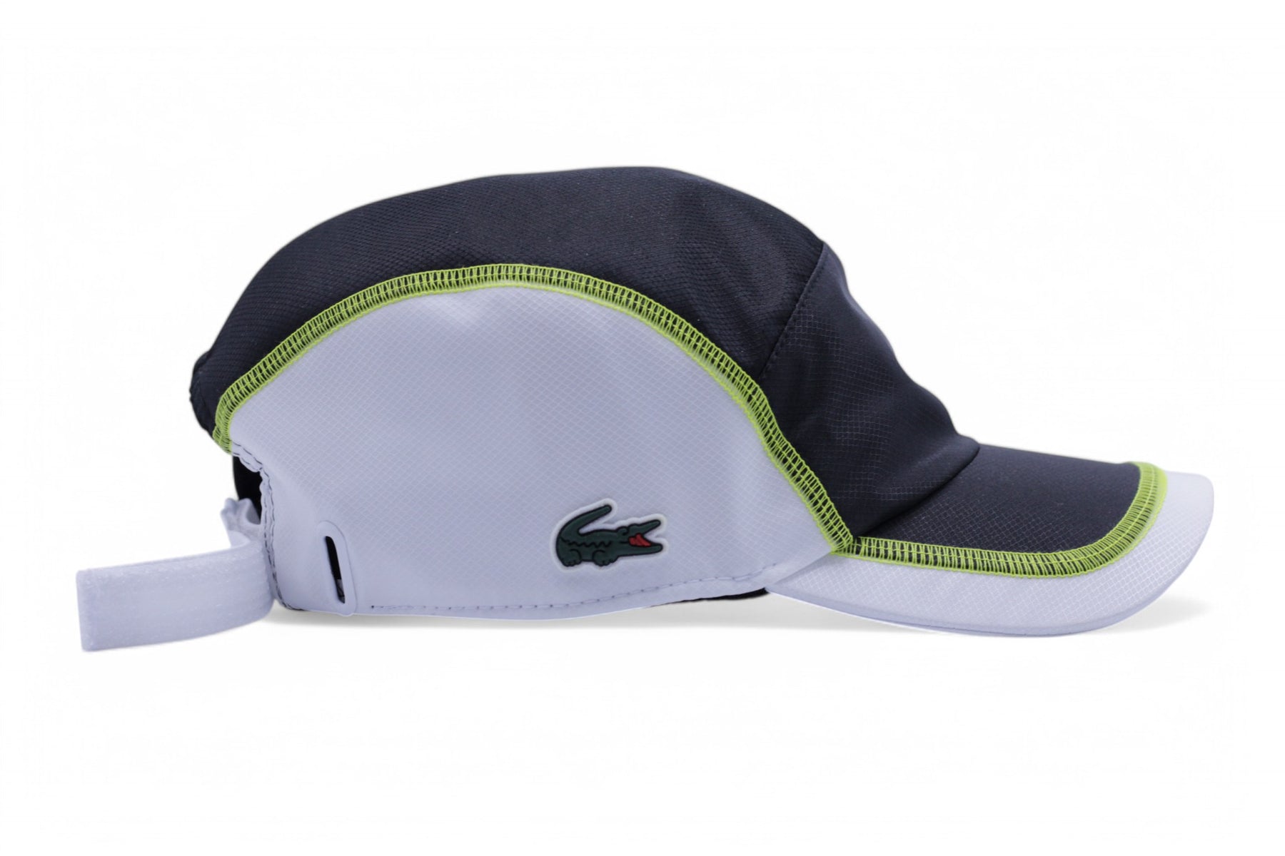 Boné Lacoste Esportivo Leve em Tecido Tafetá com Padrão Diamante Preto e Branco