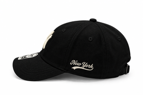 Boné New Era Dad Hat Preto e Branco