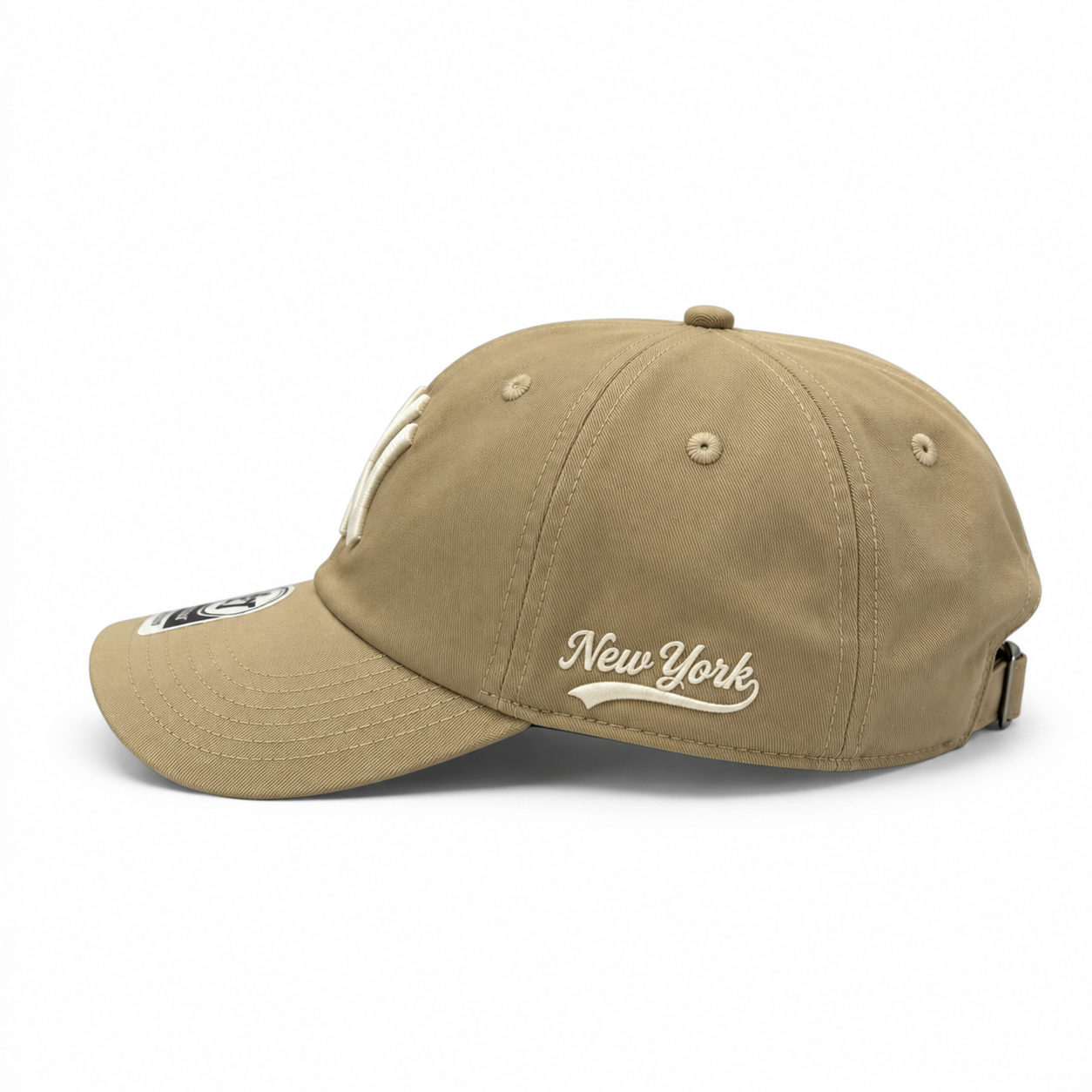 Boné New Era Dad Hat Bege e Branco