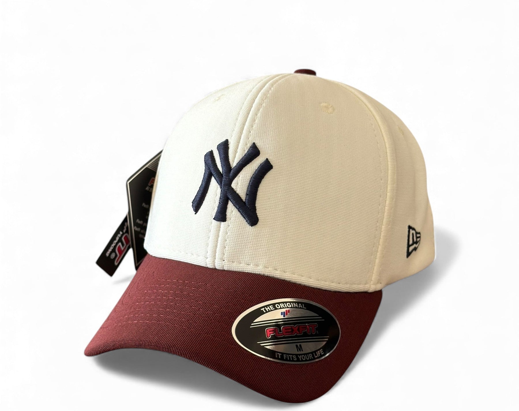 Boné New Era Flex Branco e Vinho